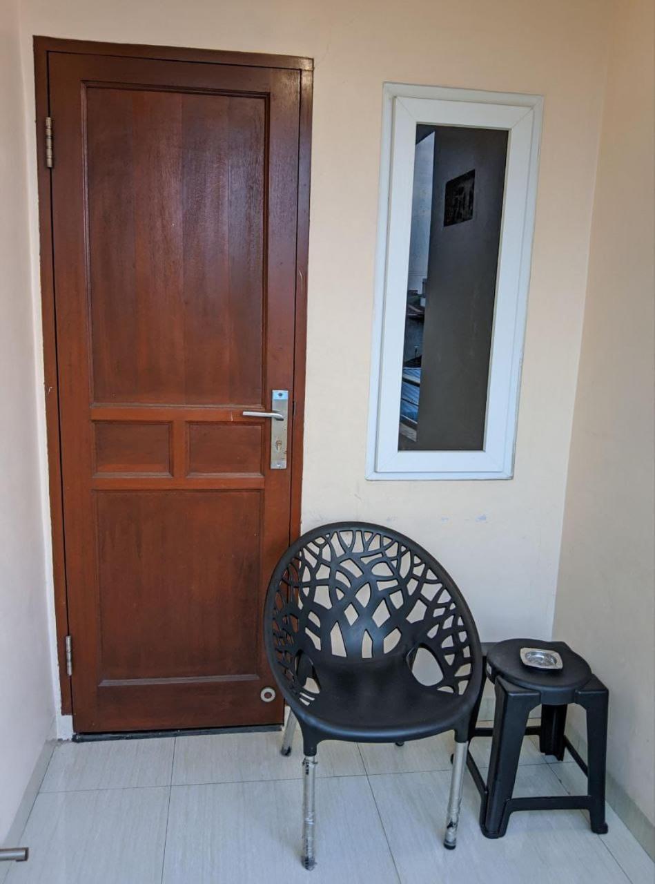 Teratai Residence Mitra Reddoorz Medan Exterior foto